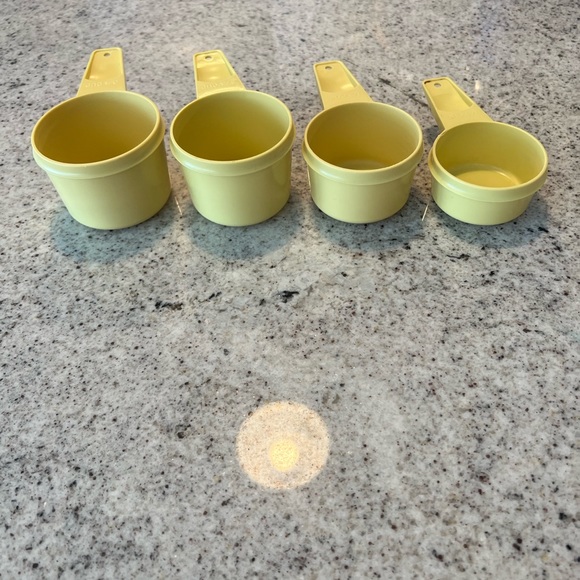 Vintage Tupperware Measuring Cups - Picture 4 of 6